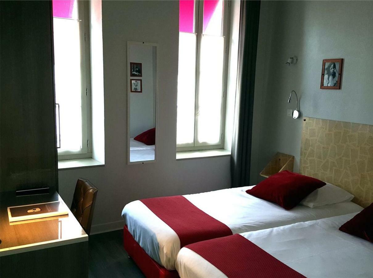 Hotel Mille Et Une Feuilles Ла-Шаріте Екстер'єр фото